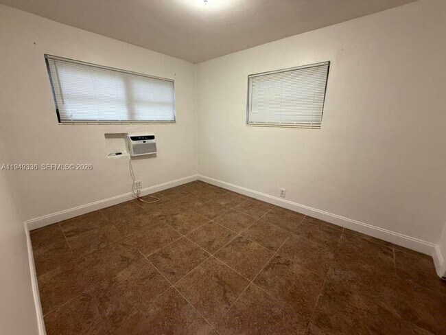 Building Photo - 12605 NE 13th Ave