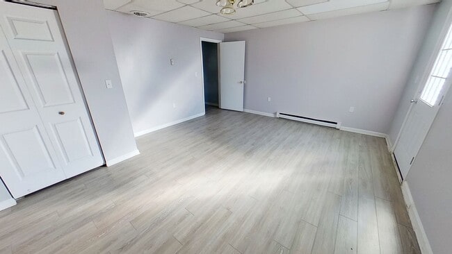 Building Photo - 1st Floor Apartment