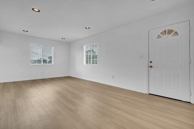 Building Photo - 1672 N Soto St