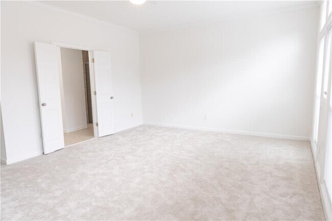 Building Photo - 90 Grove Park Ln