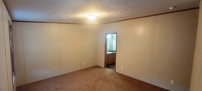 Building Photo - 290 Old Taylor Rd