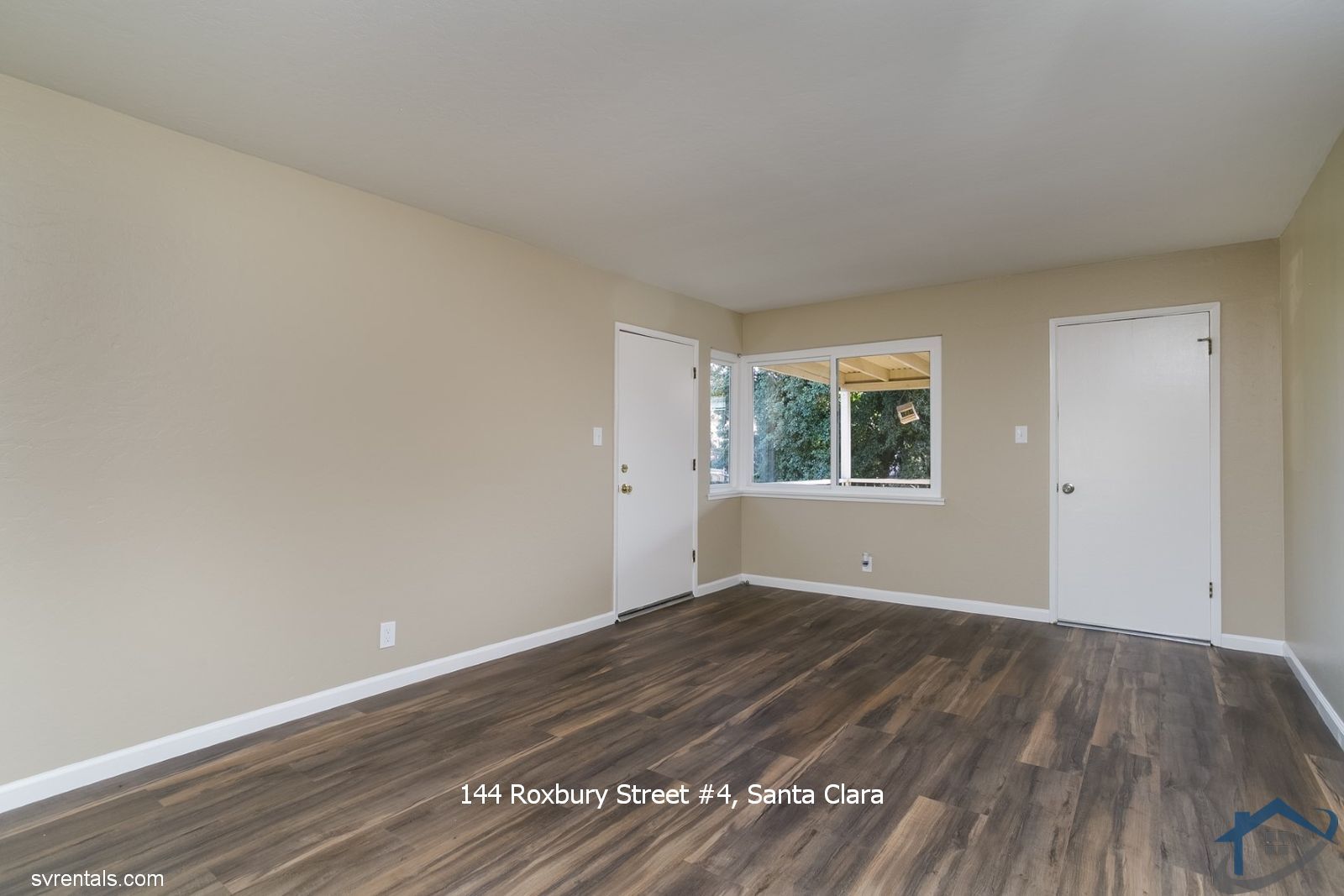 Building Photo - 144 Roxbury St