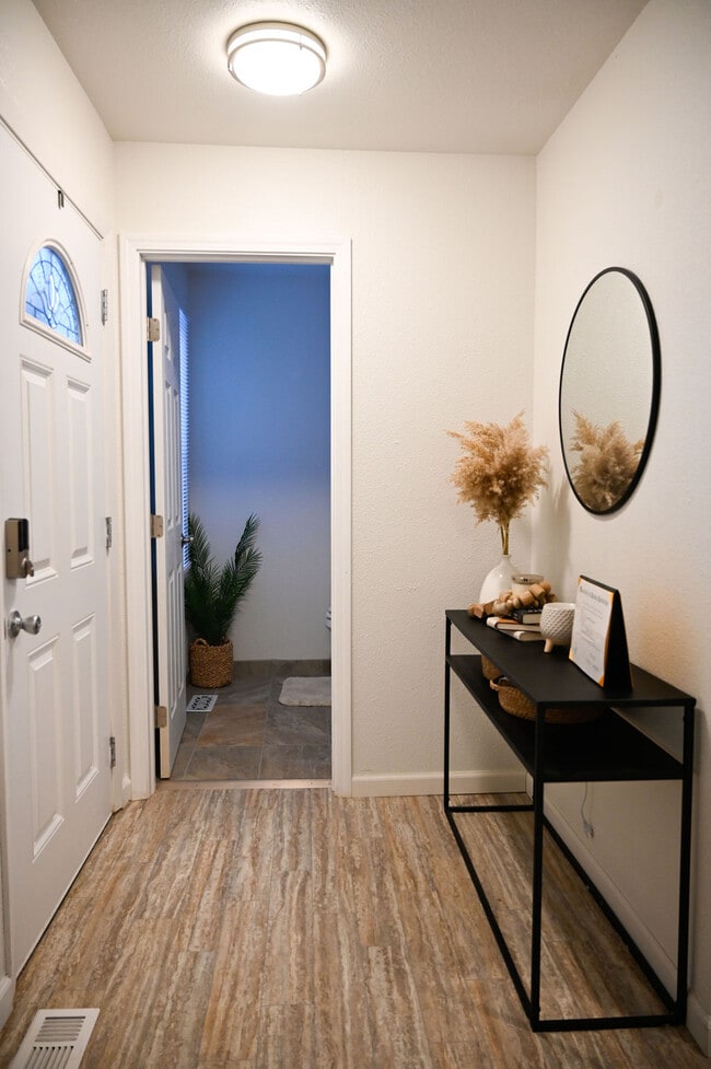 Building Photo - Little Dipper Avenue