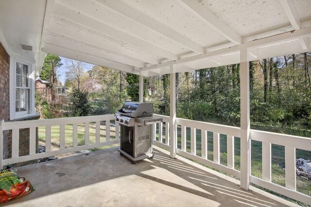 Building Photo - 2208 Myra Ln SW
