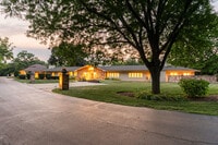 Building Photo - 208 Brookdale Ln