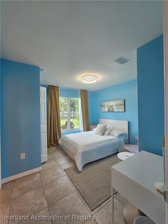 Building Photo - 4702 Mercado Dr