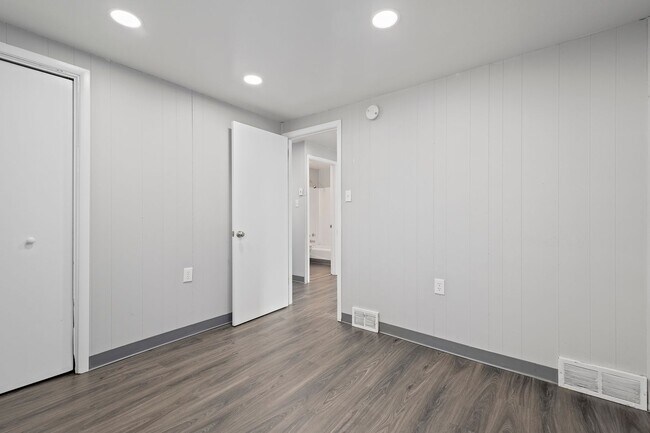 Building Photo - 3900 Howley St
