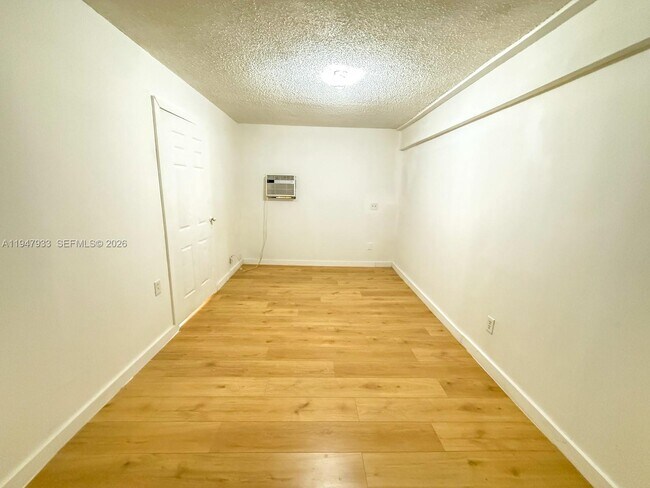 Building Photo - 260 Old Hwy 17