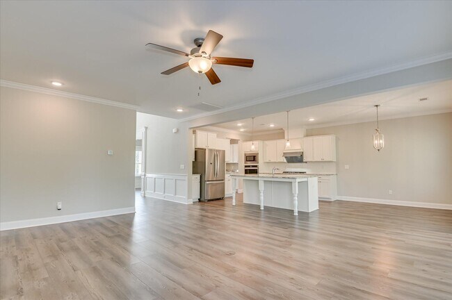 Building Photo - 1015 Sluice Gate Dr