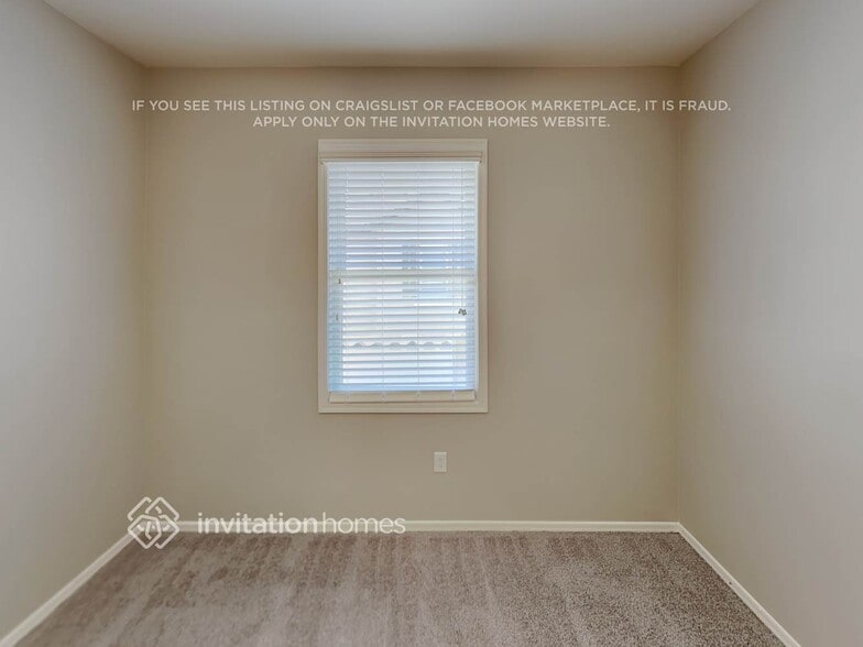Building Photo - 4069 E Windsor Dr