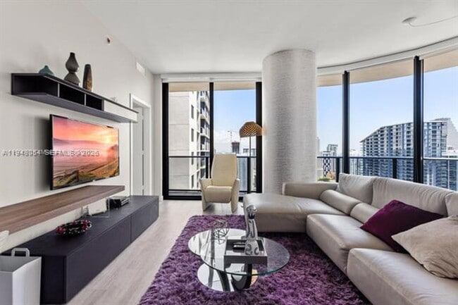 Building Photo - 55 SW 9th St