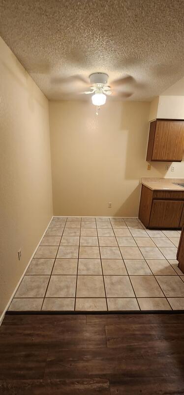 Building Photo - 2843 E 17th St