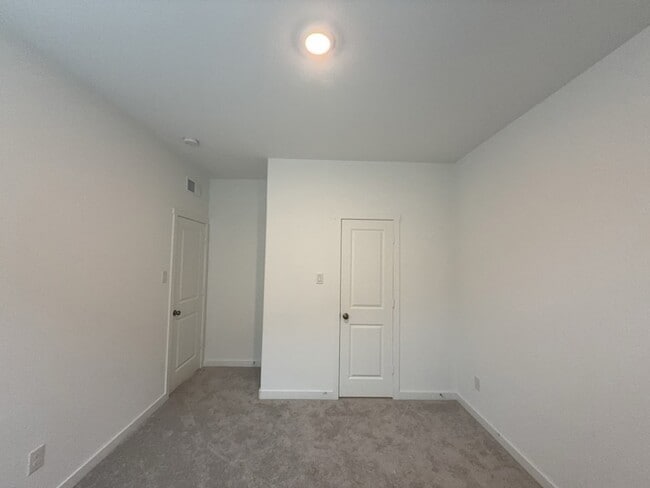 Building Photo - 537 Ml Trce Wy