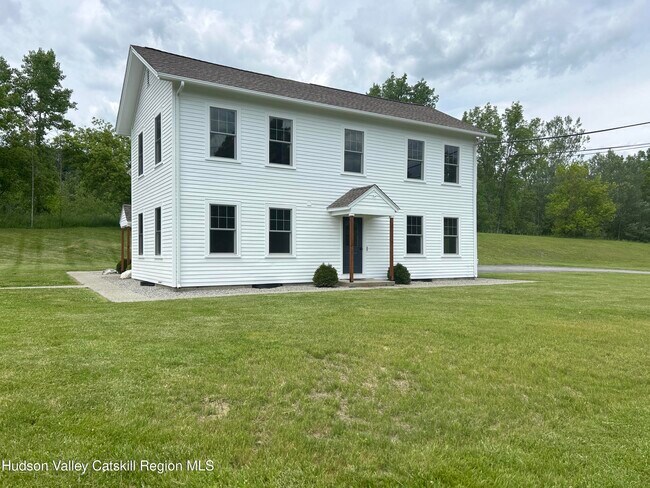 Building Photo - 173 S Amenia Rd