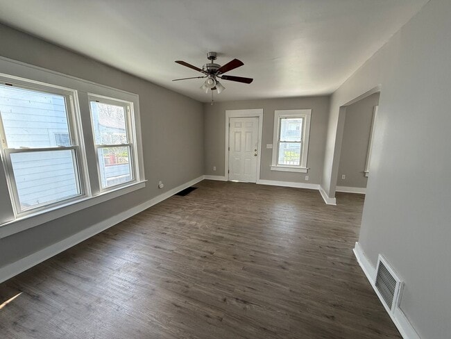 Building Photo - 4503 E 126th St