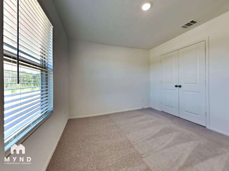 Building Photo - 513 Brook Terrance Ln