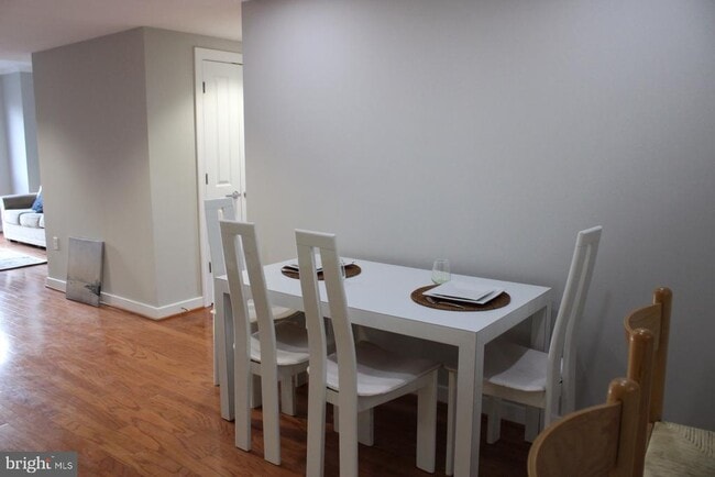 Building Photo - 777 7th St NW