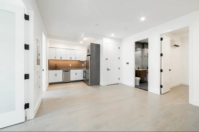 Building Photo - 2909 Albemarle Rd