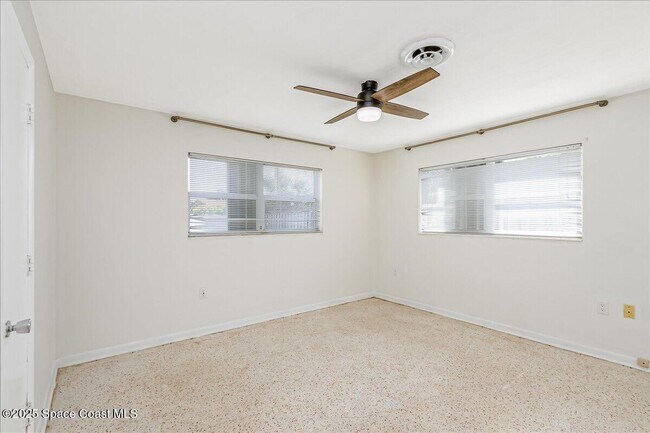 Building Photo - 309 Gemini Dr