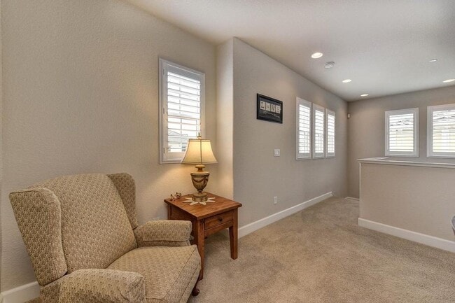 Building Photo - 5019 Verona Dr