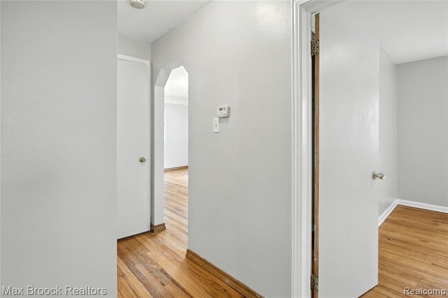 Building Photo - 25301 Ford St