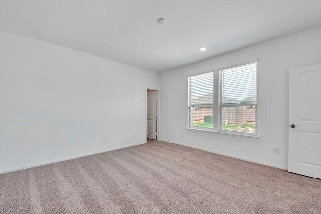 Building Photo - 339 Lippizan Dr