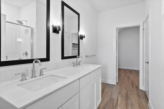 Building Photo - 107 Walnut Hl Ct