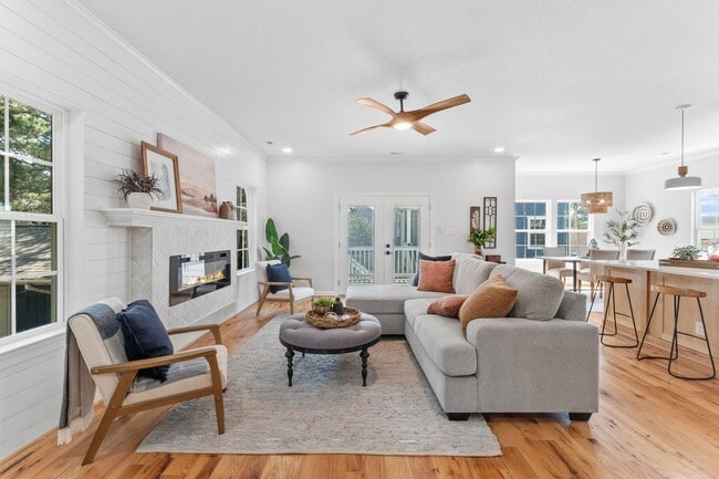 Building Photo - Brand-new condo in the heart of Ocean View.