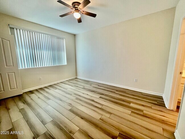 Building Photo - 16013 S Desert Foothills Pkwy