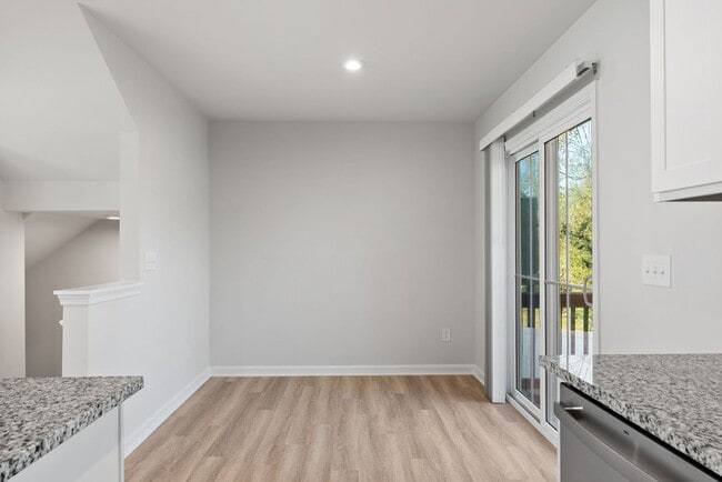 Building Photo - 109 Brooklane Ct