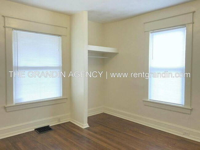 Building Photo - 1220 Dale Ave SE