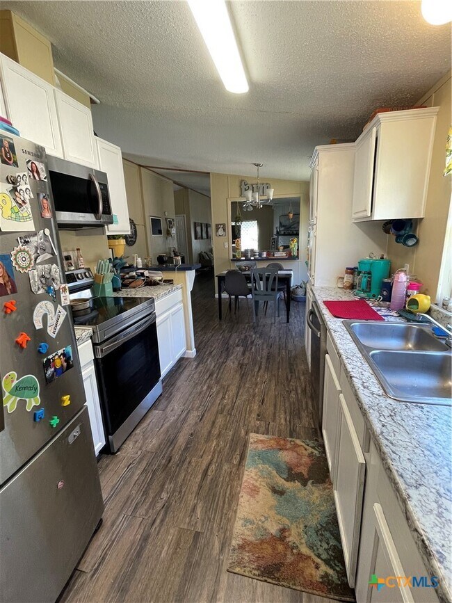 Building Photo - 627 Buck Trail