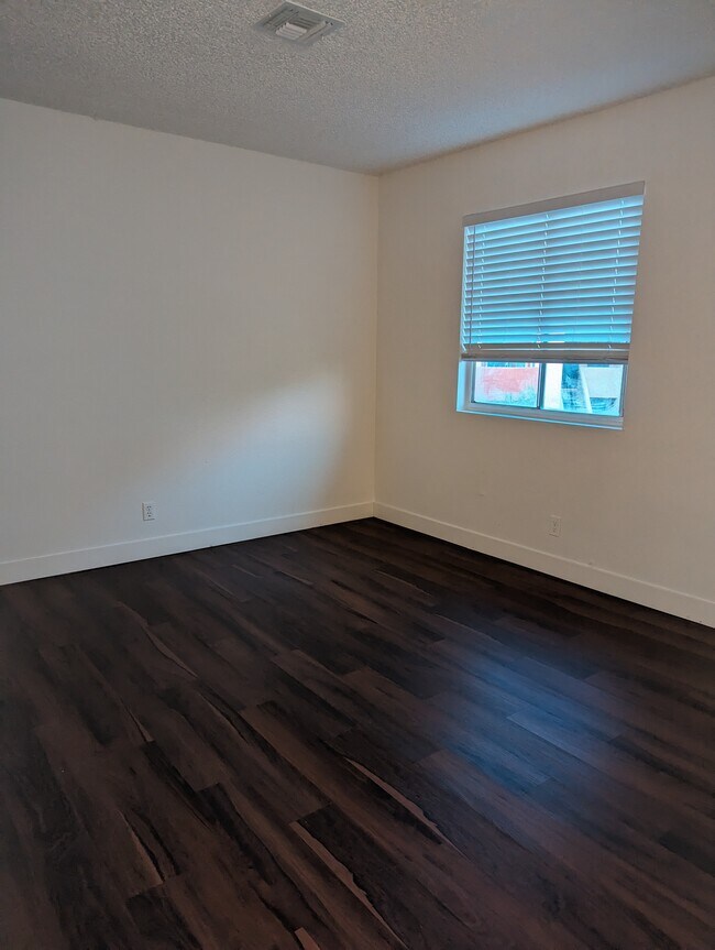 Building Photo - 3220 Figler Ct