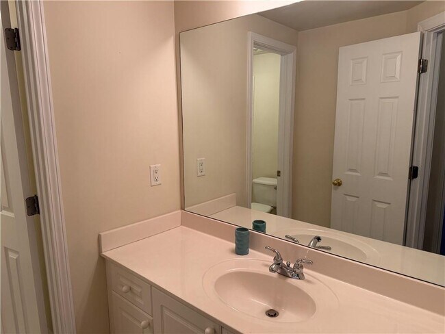 Building Photo - 1303 Creekside Pl SE
