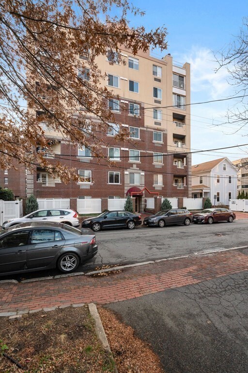 Building Photo - 332 Franklin St