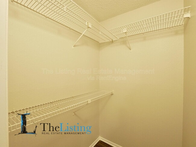 Building Photo - 637 Buoy Ln