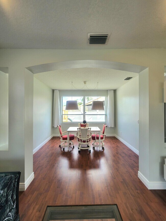 Building Photo - 18860 La Costa Ln