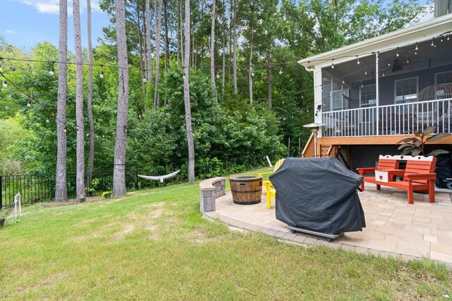 Building Photo - 2930 Farmhouse Dr