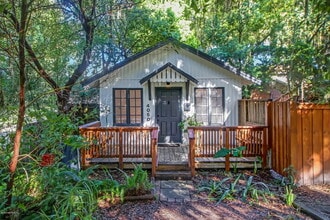 Building Photo - 4050 McGirts Blvd