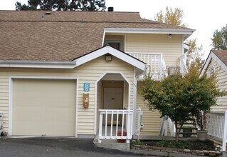 Building Photo - Remodeled Bellevue Condo