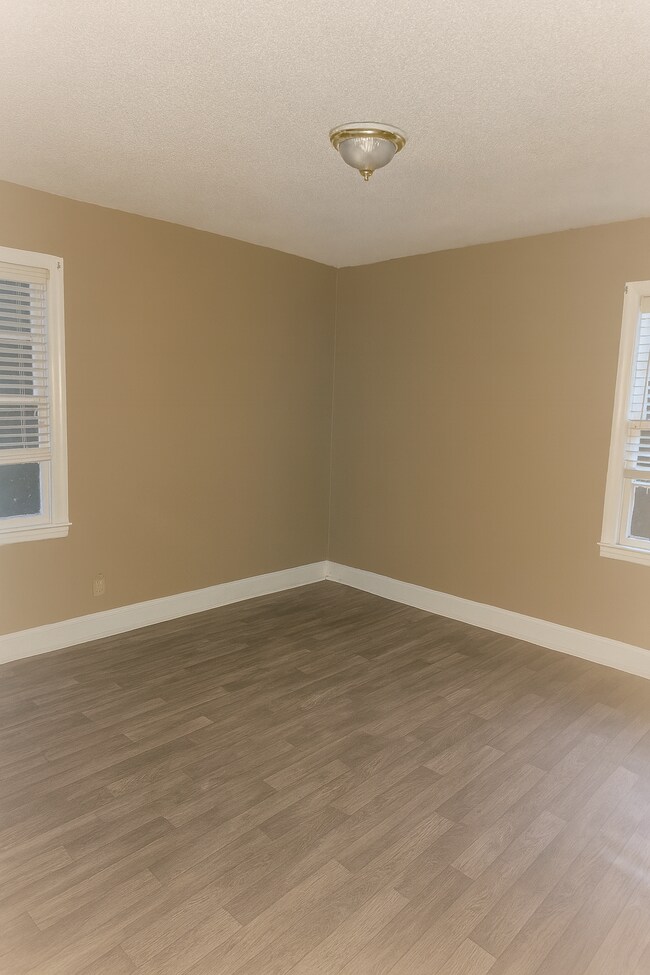 Building Photo - 2106 Melton Ave