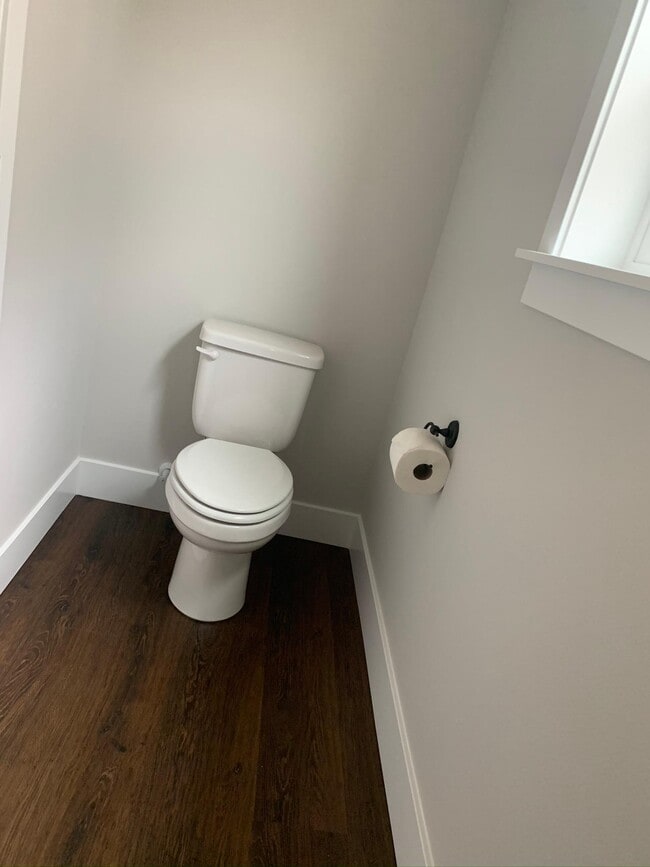 Building Photo - 7149 SE Bristletail Ln