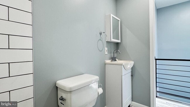 Building Photo - 163 W Palmer St