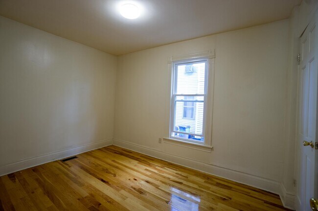 Building Photo - 546 Columbus Ave