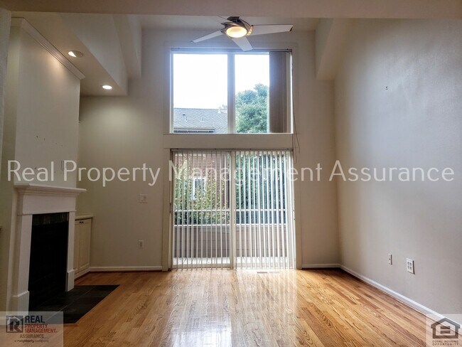 Building Photo - 10275 NW Alder Grove Ln