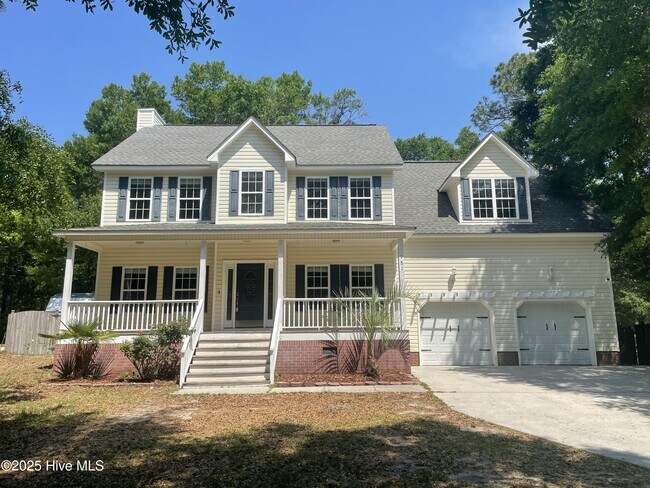 Building Photo - 151 Bayshore Dr