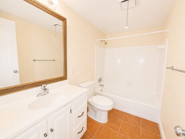 Building Photo - Charming 3 Bedroom, 2 Bath Home in Prime Winter Park Location