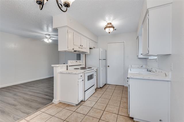 Building Photo - 215 Roberts Cir