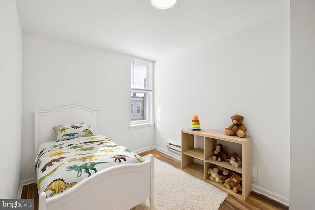 Building Photo - 4447 N 19th St