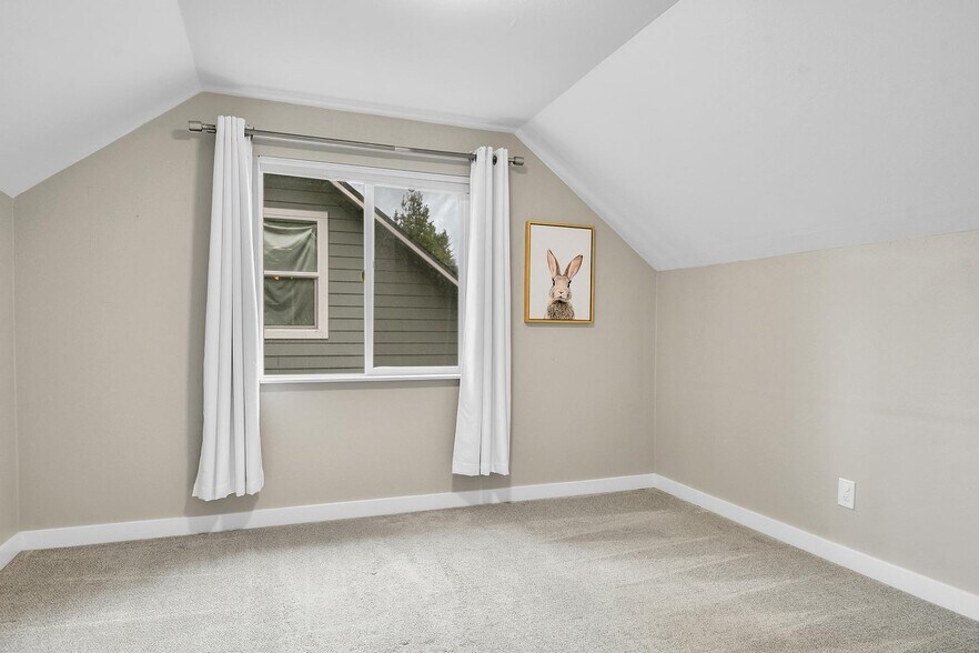 Building Photo - 104 NW 137th St